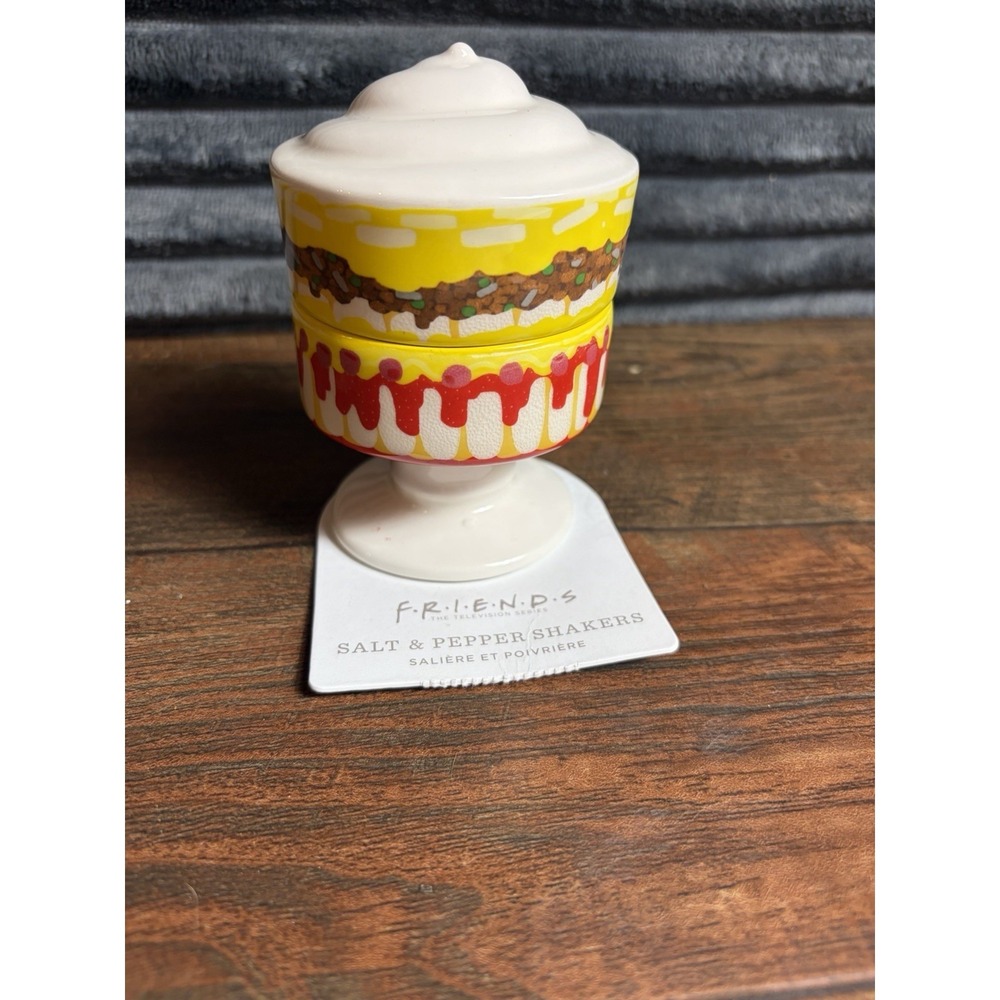 Friends TV Show Salt And Pepper Shakers Central Perk Cups NEW Rachel's Trifle